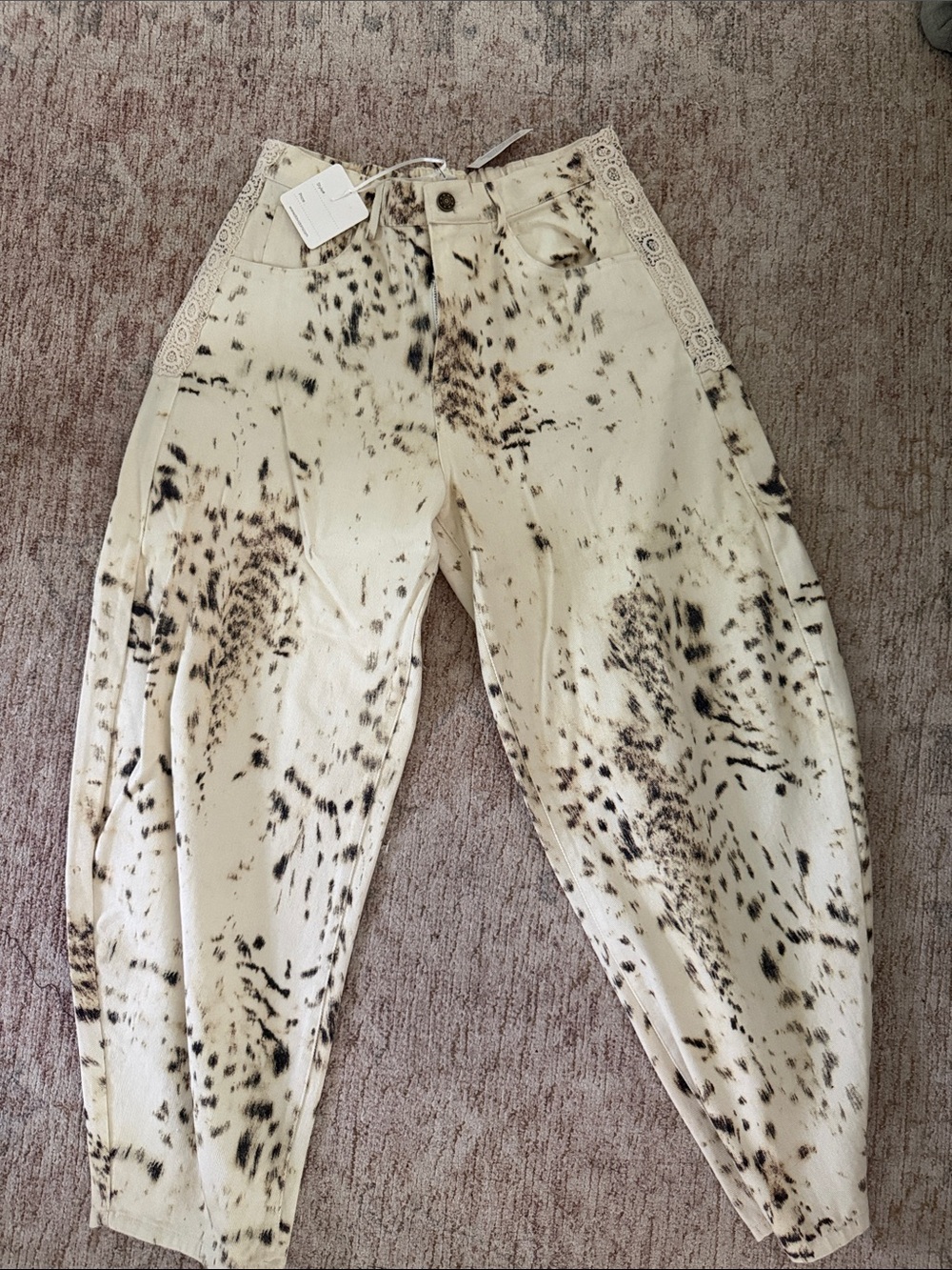 Spotted Jeans